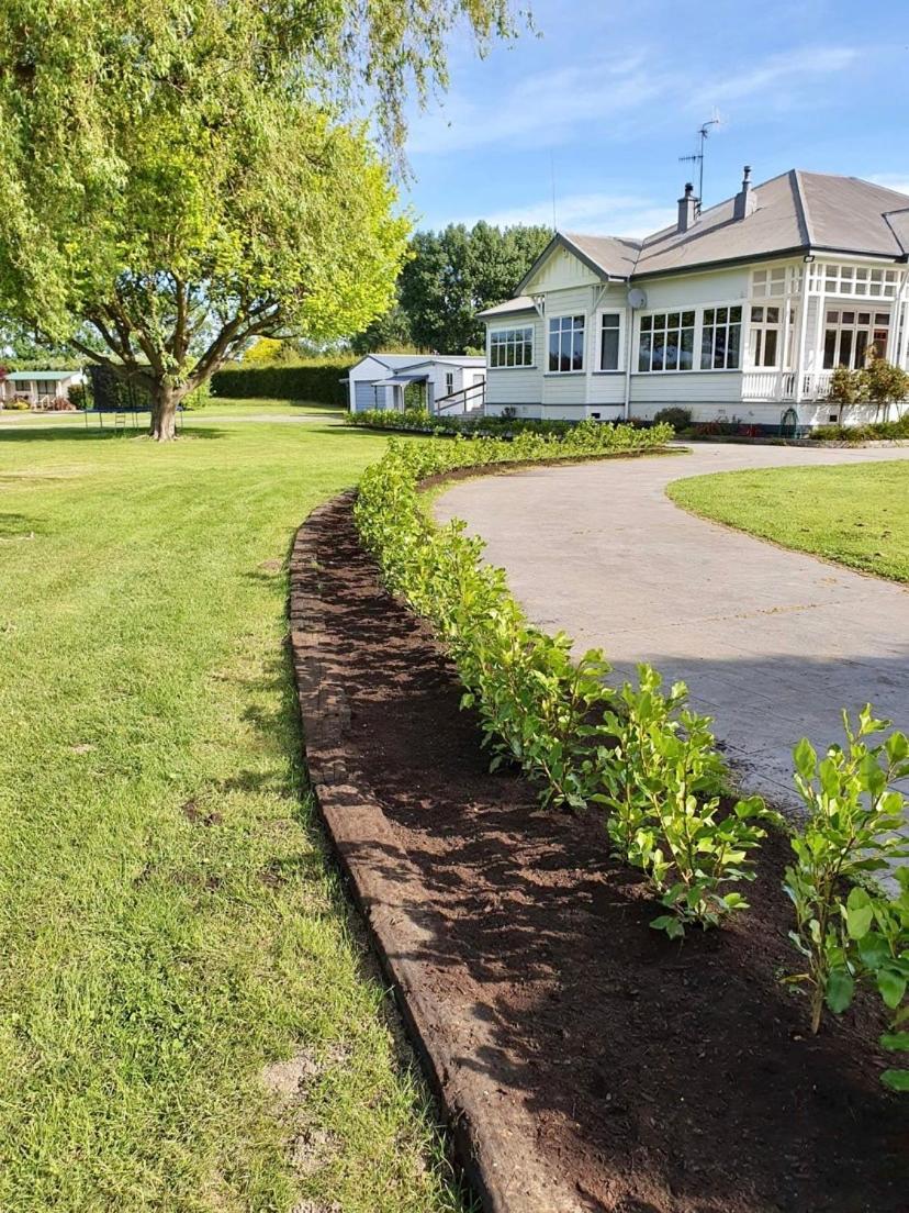 Мотель The Clive Hideaway Экстерьер фото