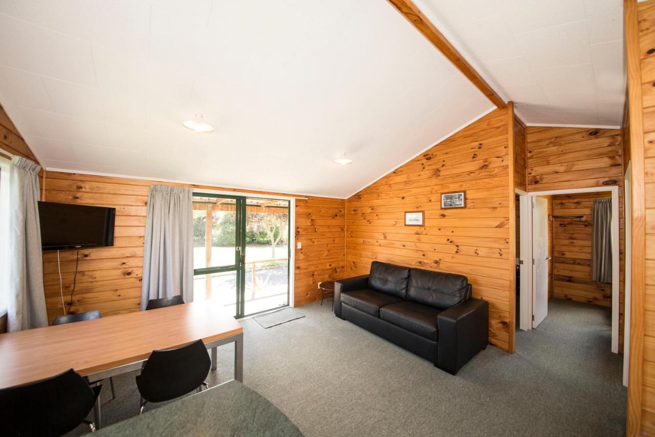 Мотель The Clive Hideaway Экстерьер фото